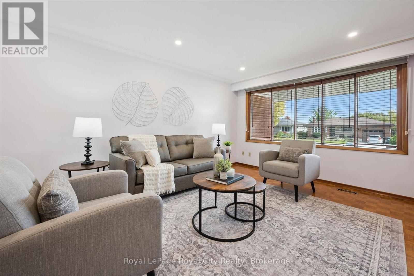 27 PALERMO CRESCENT - Image 8