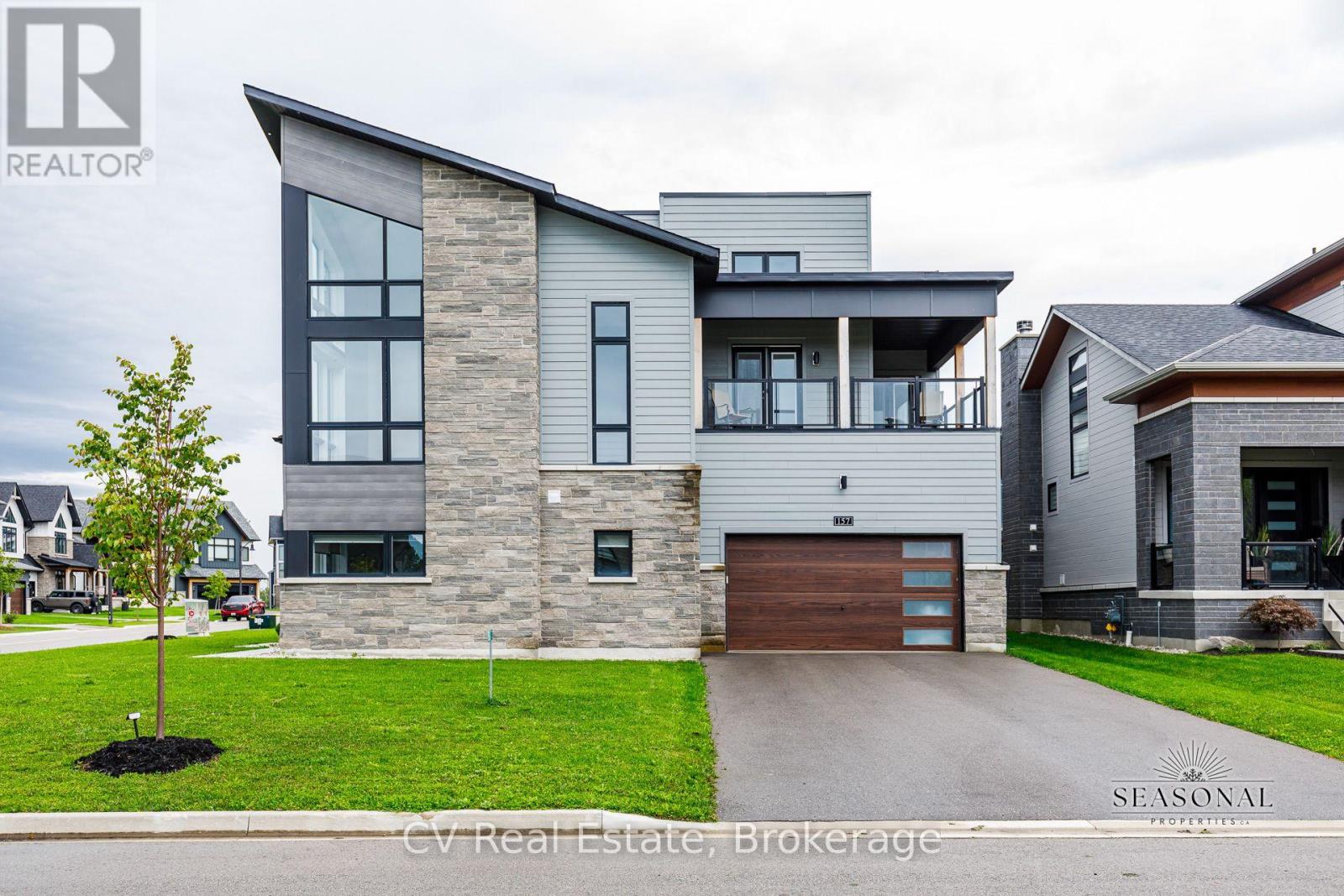 157 SPRINGSIDE CRESCENT - 2