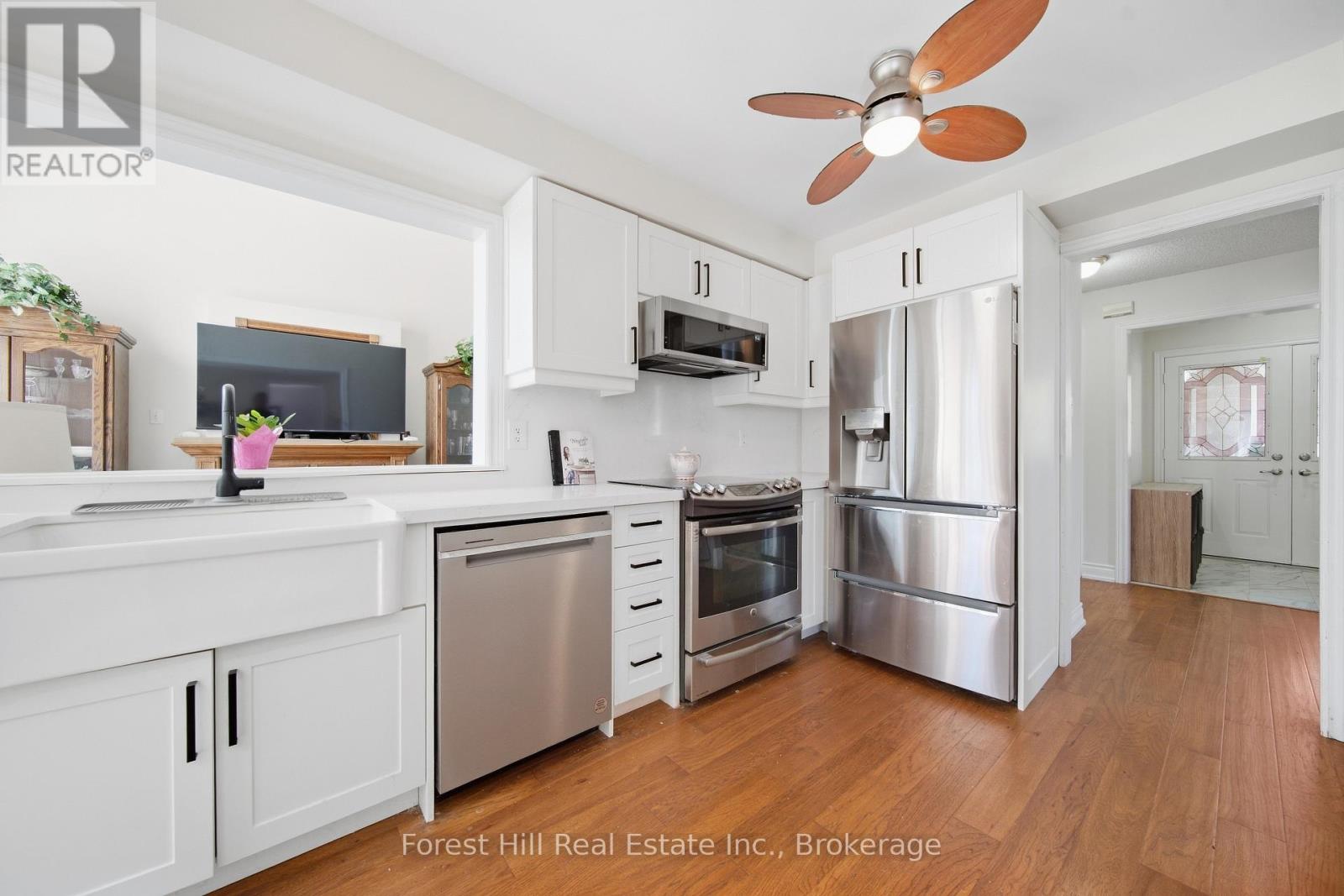 65 HEATHFIELD CRESCENT - 14