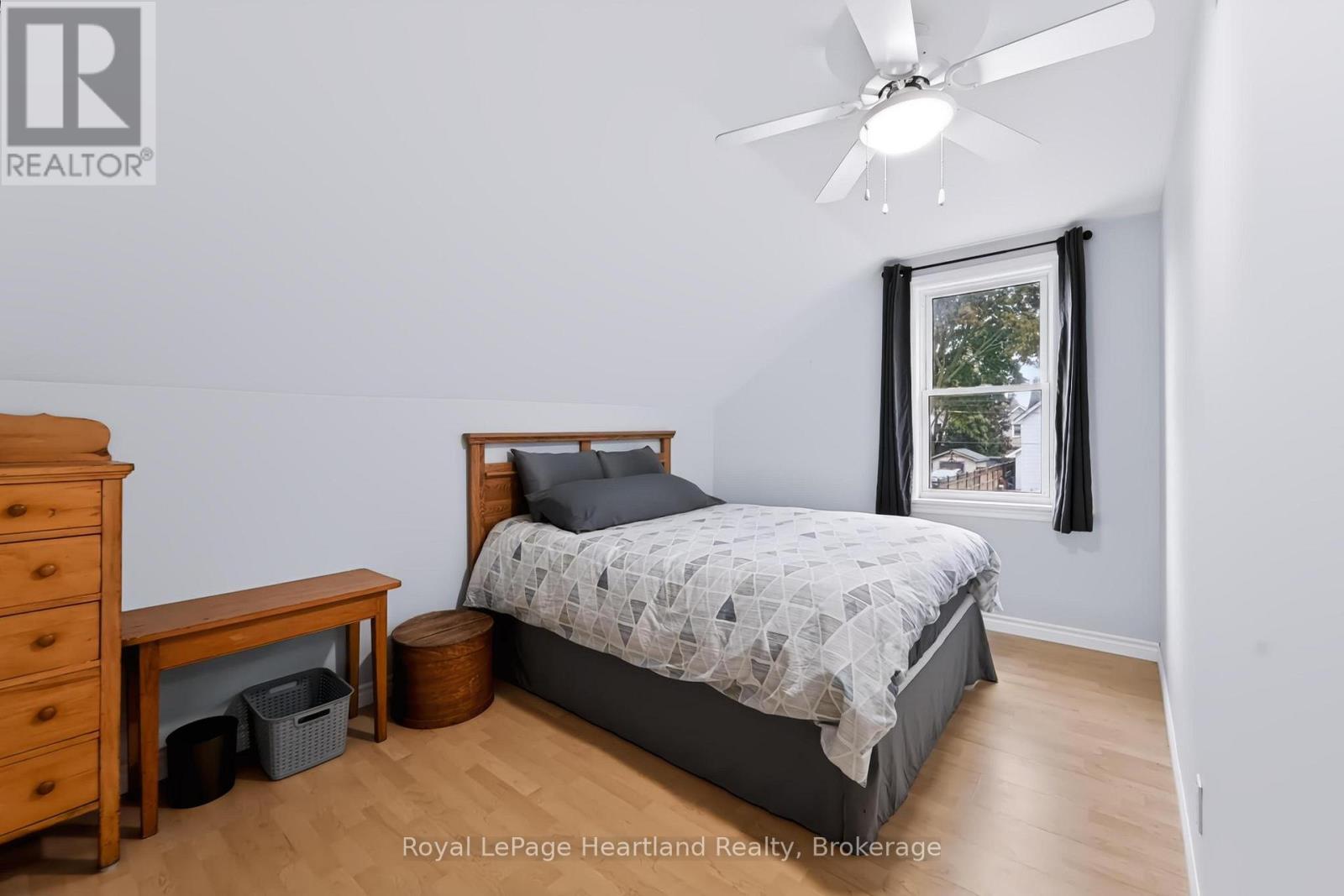 54 TRAFALGAR STREET - 31