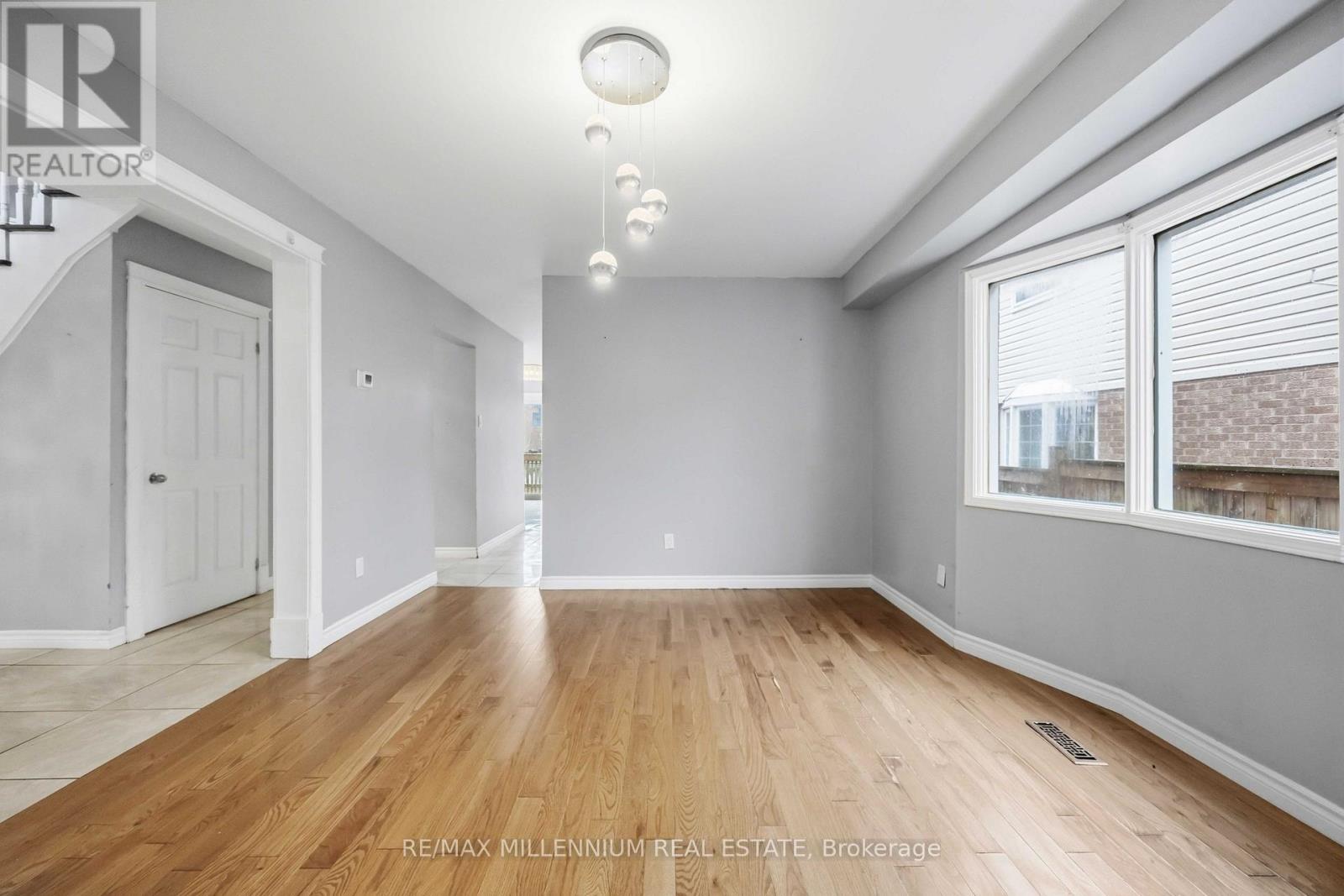 113 Glenabbey Drive, Clarington, ON photo 7