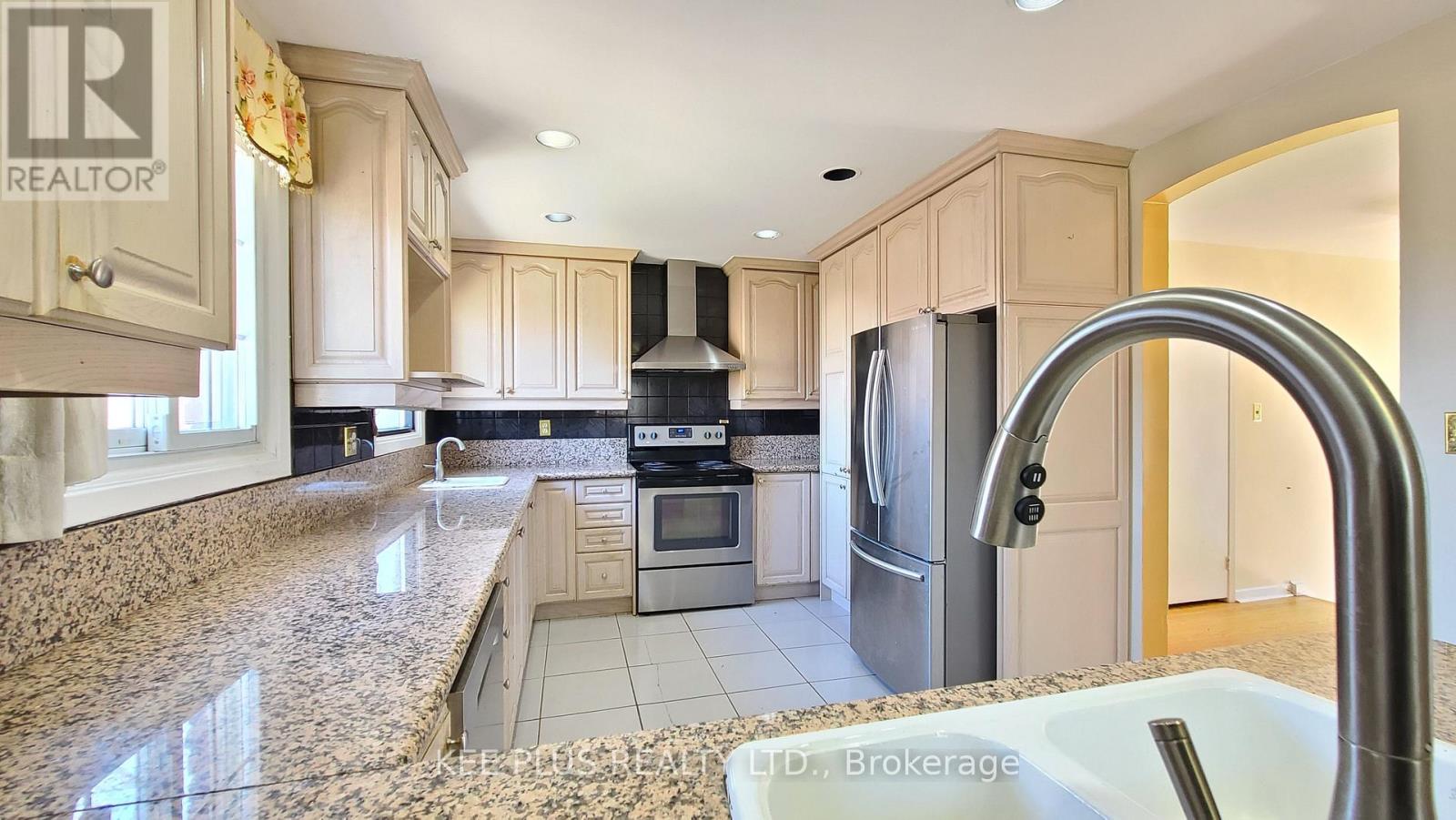 Photo of 424 Military Trail