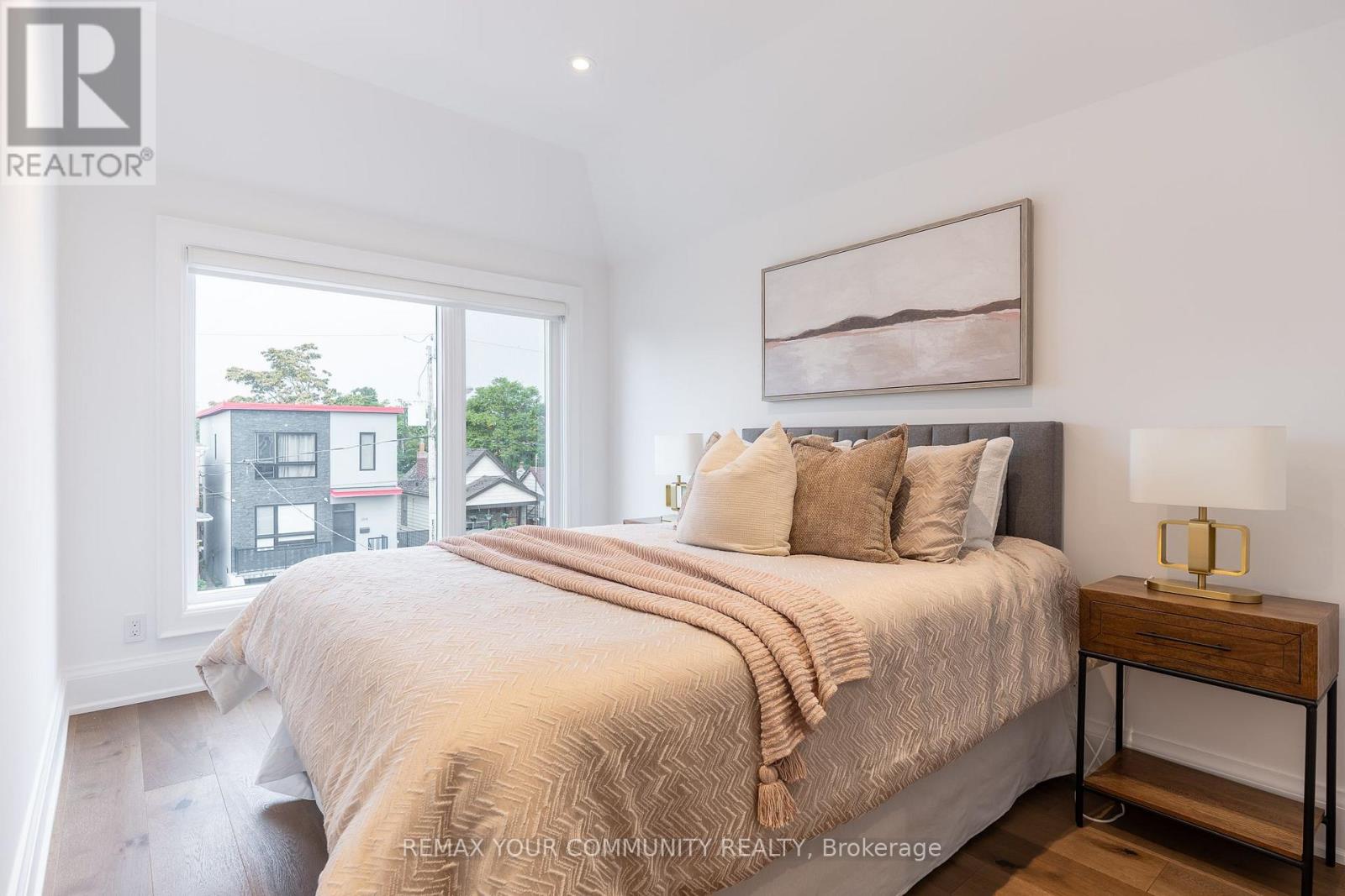 263 Linsmore Crescent, Toronto, ON photo 28