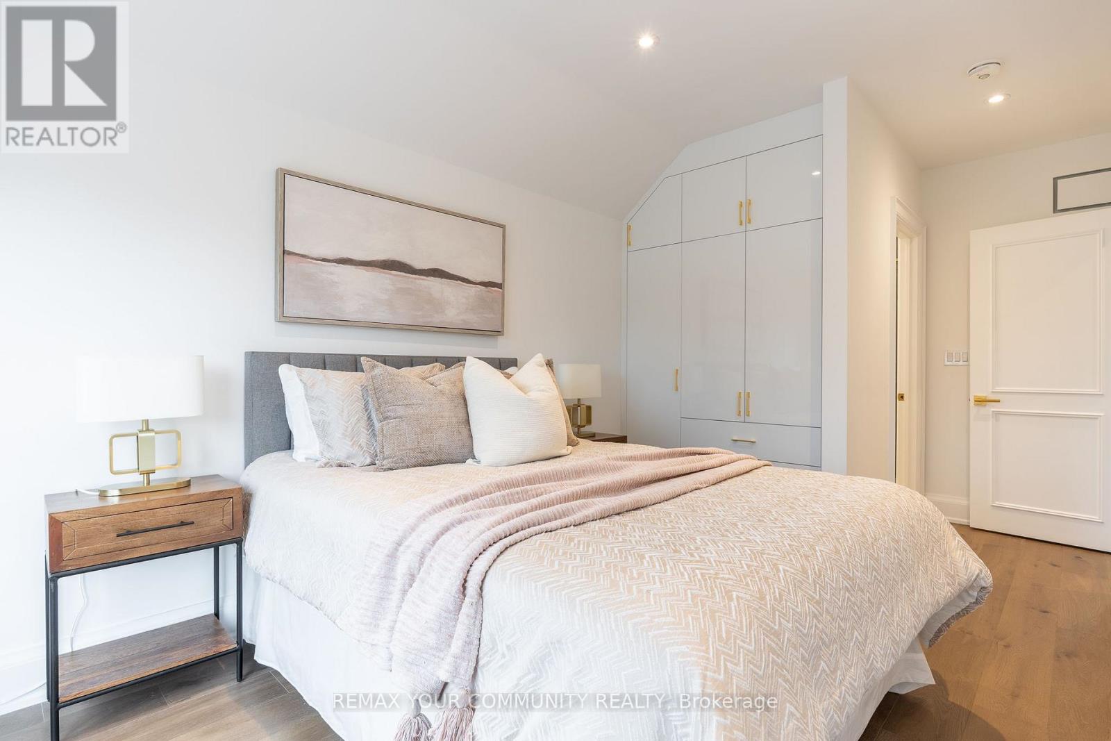 263 Linsmore Crescent, Toronto, ON photo 29