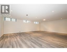 560 Werni Court, Waterloo, ON N2V2S7 Photo 45