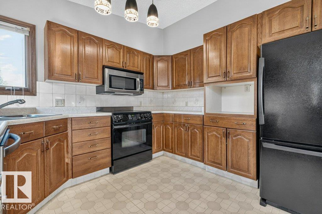Hillview, Hillview — photo 14 of 30: Property photo
