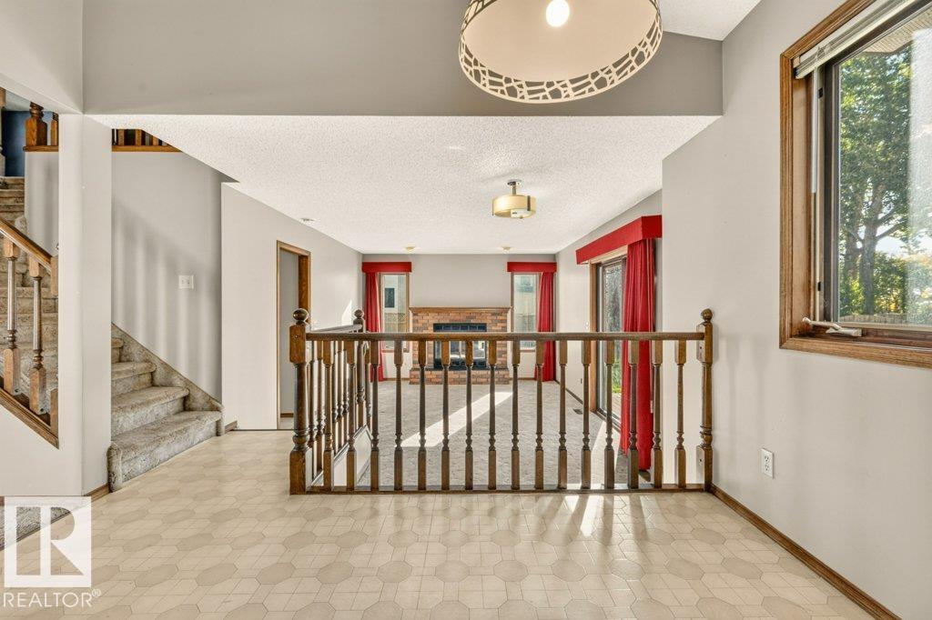 Hillview, Hillview — photo 16 of 30: Property photo