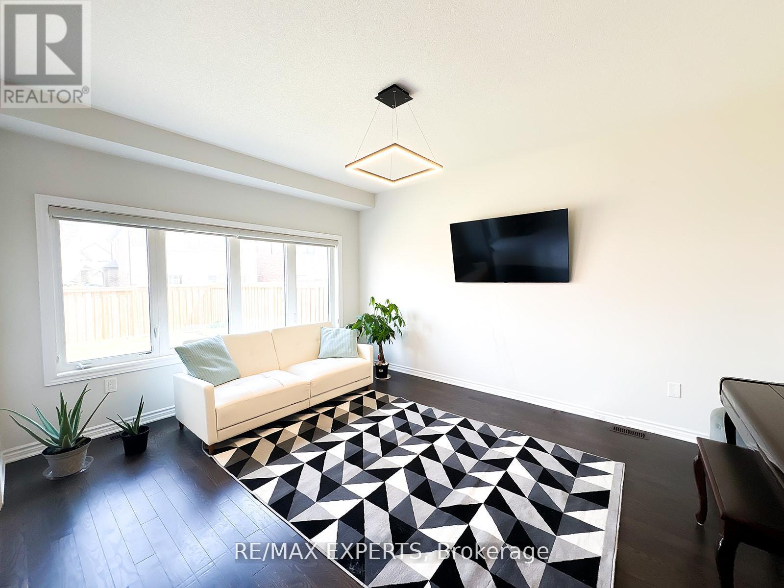 1426 Farrow Crescent, Innisfil photo 6