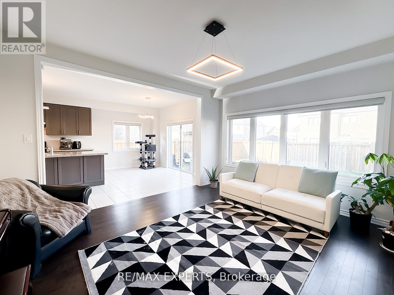 1426 Farrow Crescent, Innisfil photo 8