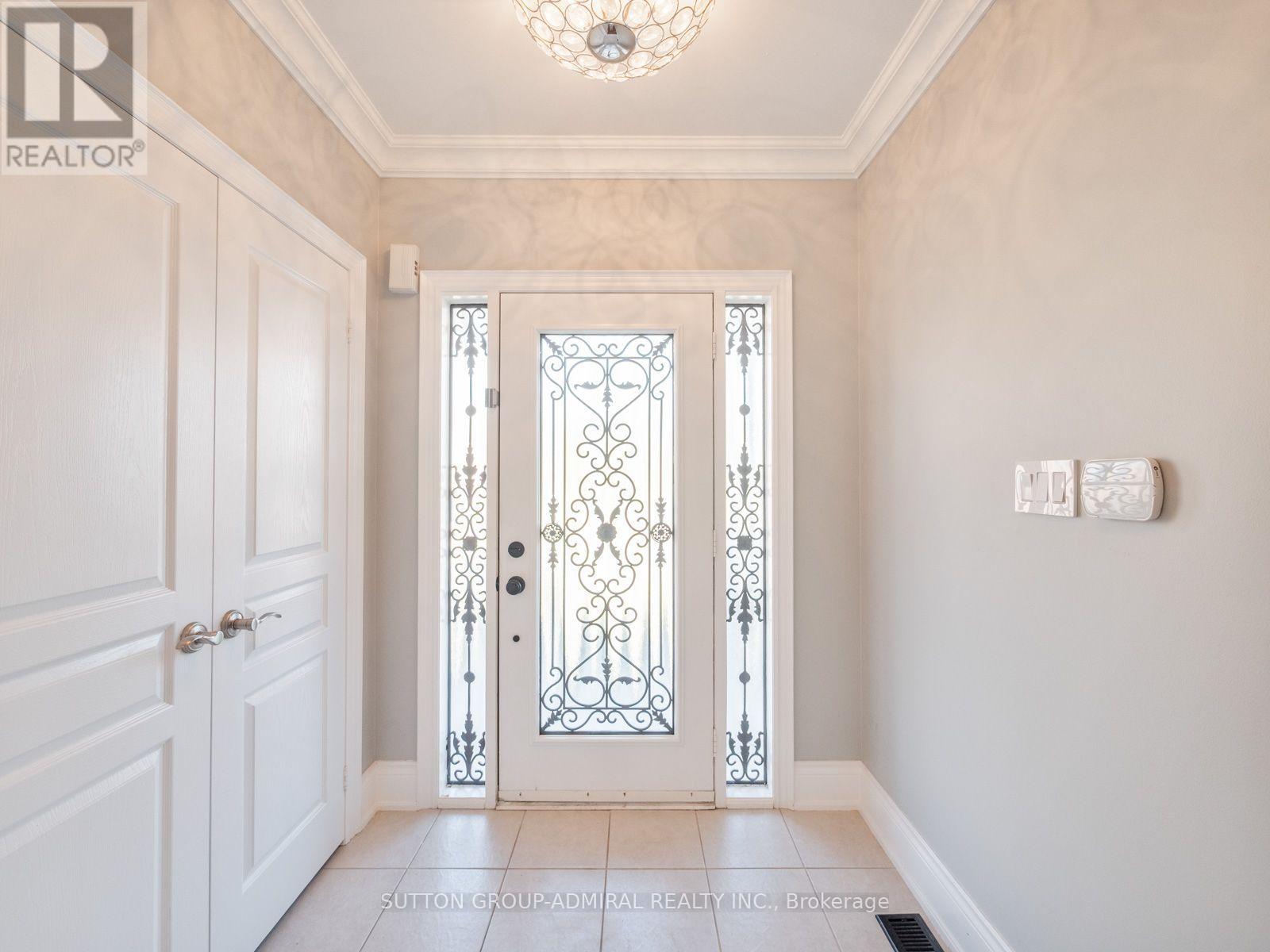 38 Orion Avenue, Vaughan, ON photo 5