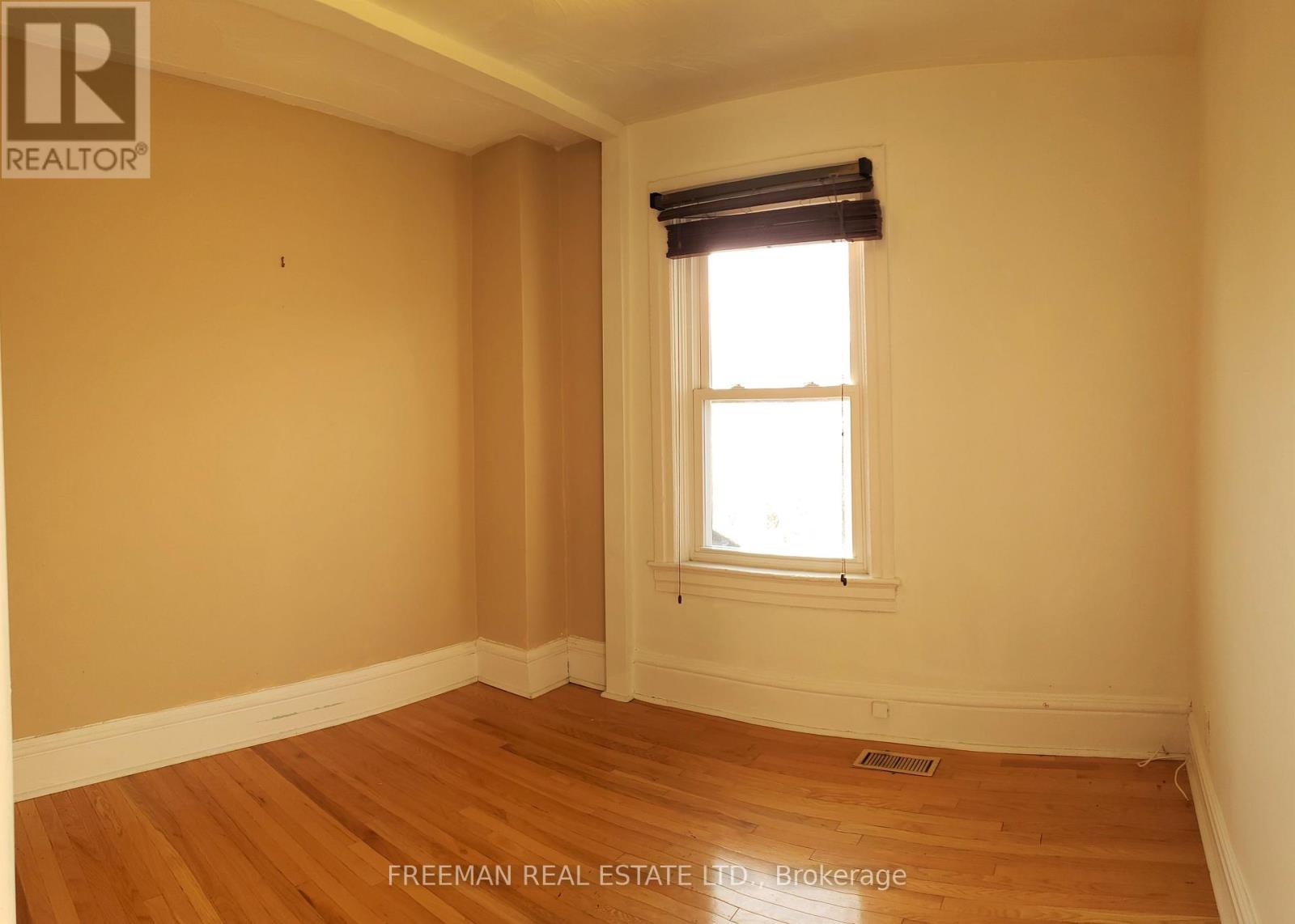 203 Fairview Avenue, Toronto, ON photo 10