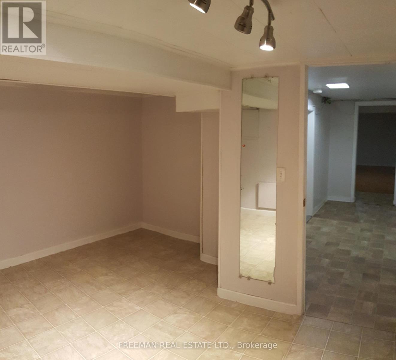 203 Fairview Avenue, Toronto, ON photo 21