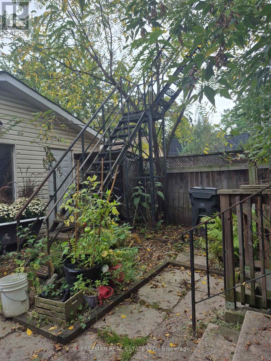 203 Fairview Avenue, Toronto, ON photo 30