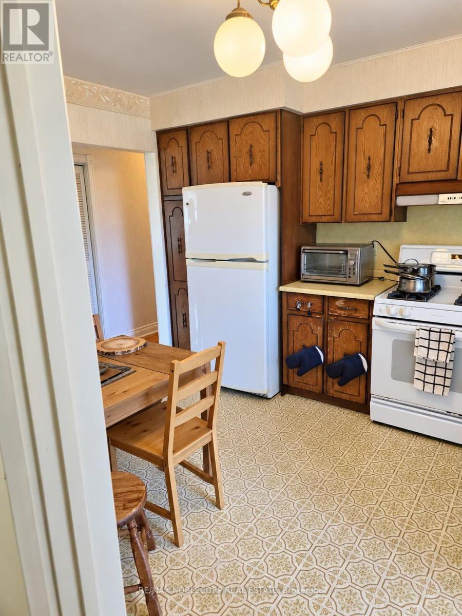 5 Conamore Crescent, Toronto, ON photo 21