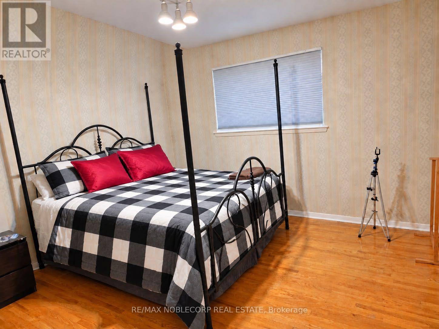 5 Conamore Crescent, Toronto, ON photo 25