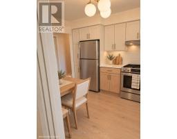 5 Conamore Crescent, Toronto, ON M3J1H2 Photo 9
