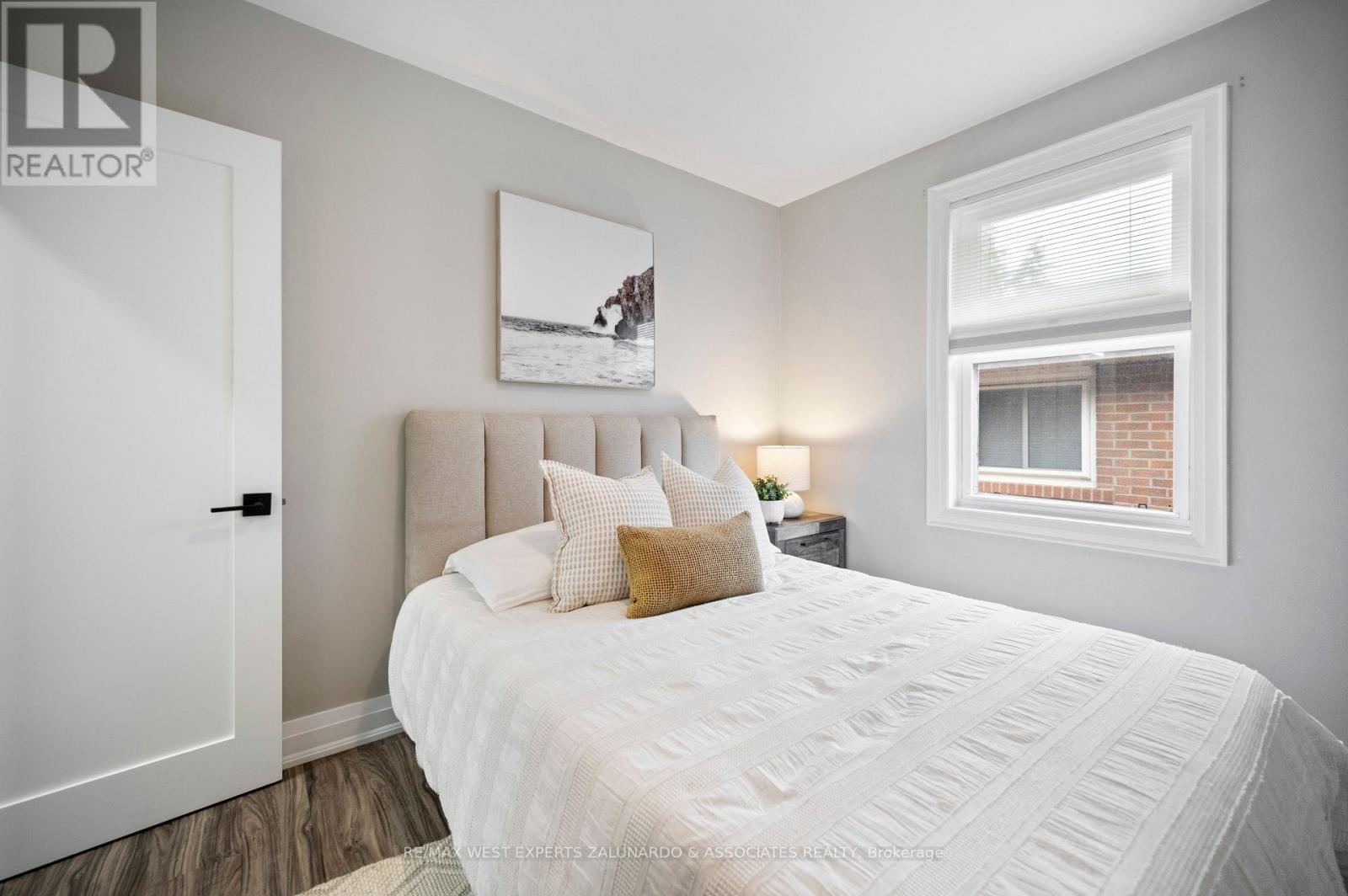 56 ROXALINE STREET - 31