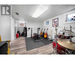 56 Roxaline Street, Toronto, ON M9P2Y9 Photo 43