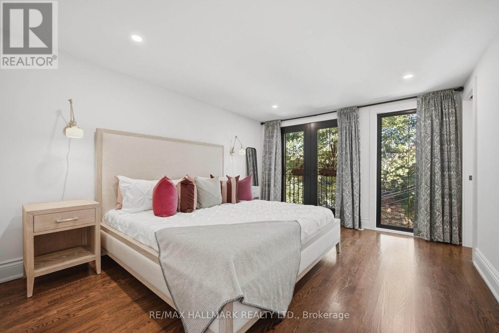 22 PRETORIA AVENUE - 26