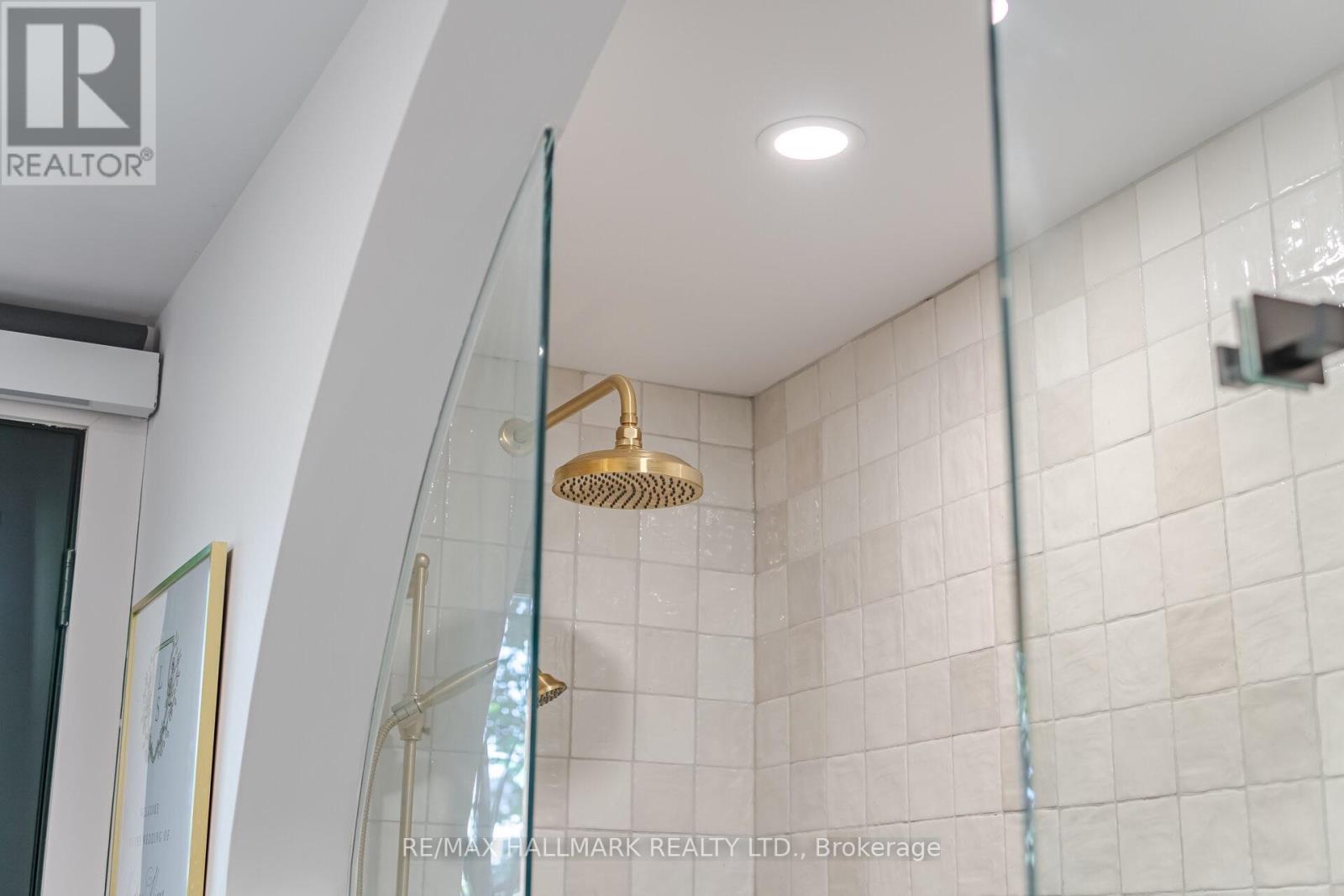 22 PRETORIA AVENUE - Image 31