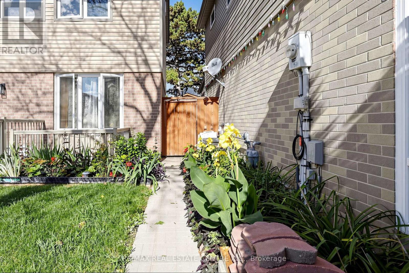 1 HAWKINS COURT - Image 46