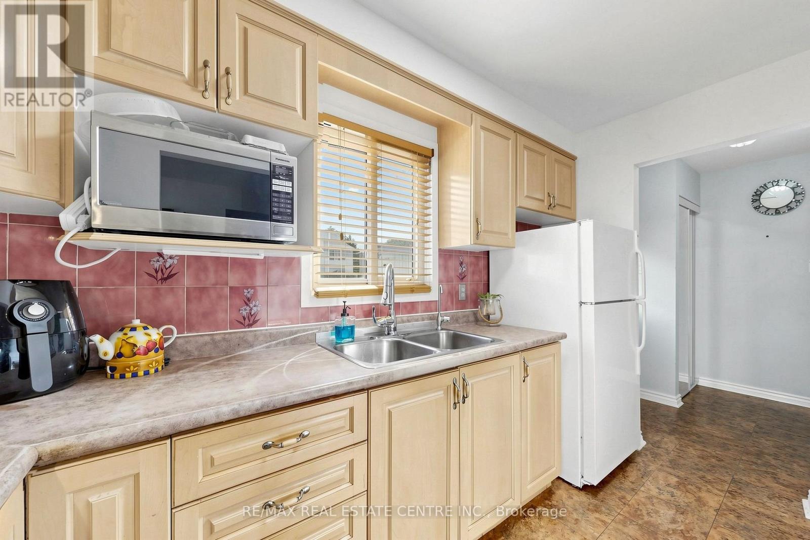 1 HAWKINS COURT - Image 9