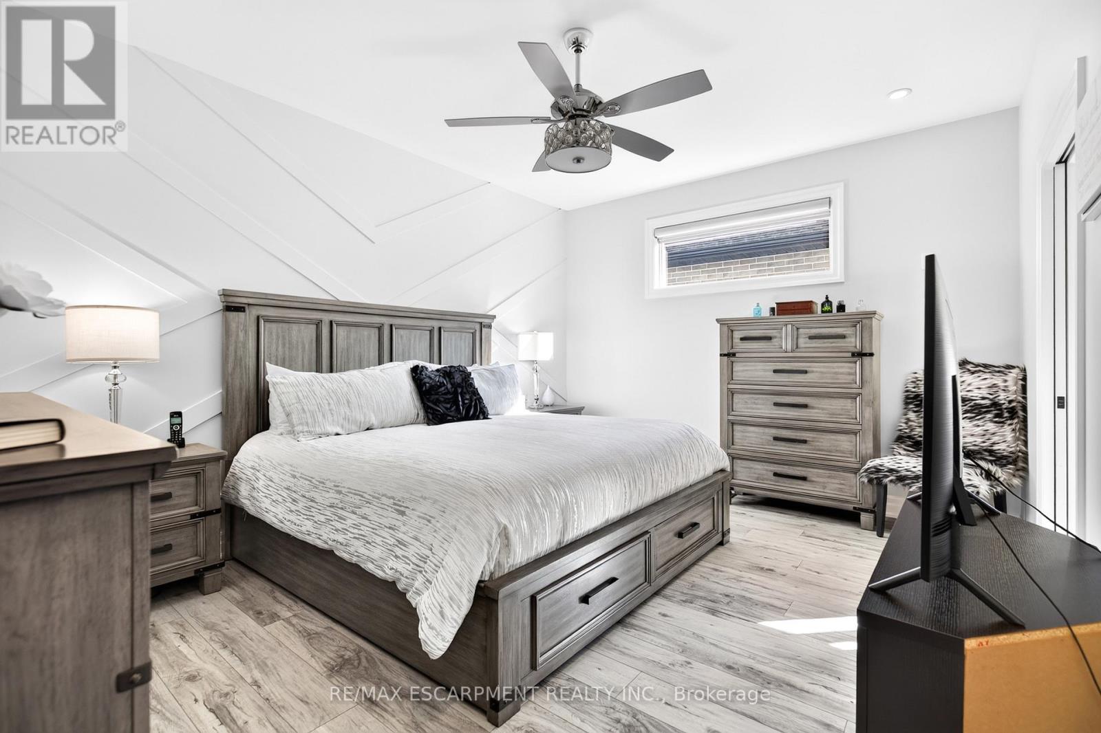 4237 MANSON LANE - 12