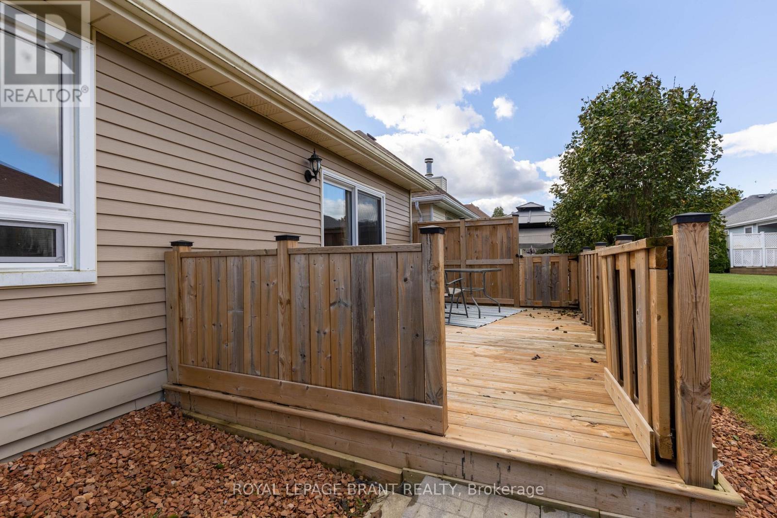 12 HAWKINS CRESCENT - 28