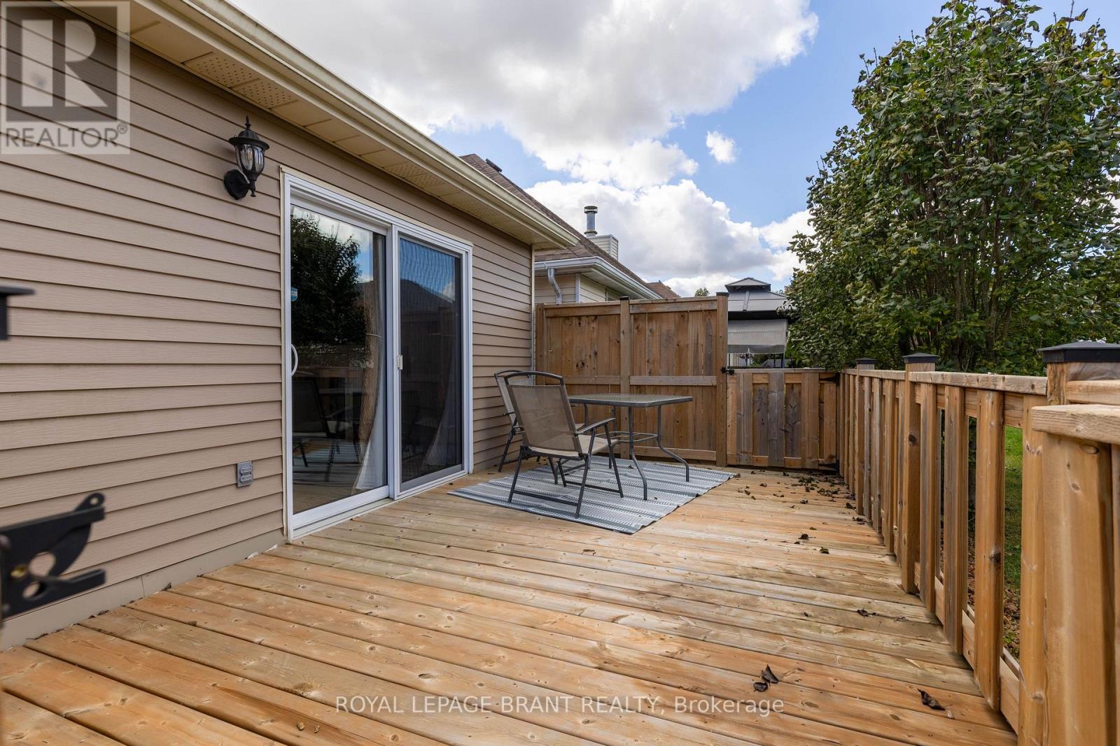 12 HAWKINS CRESCENT - 29