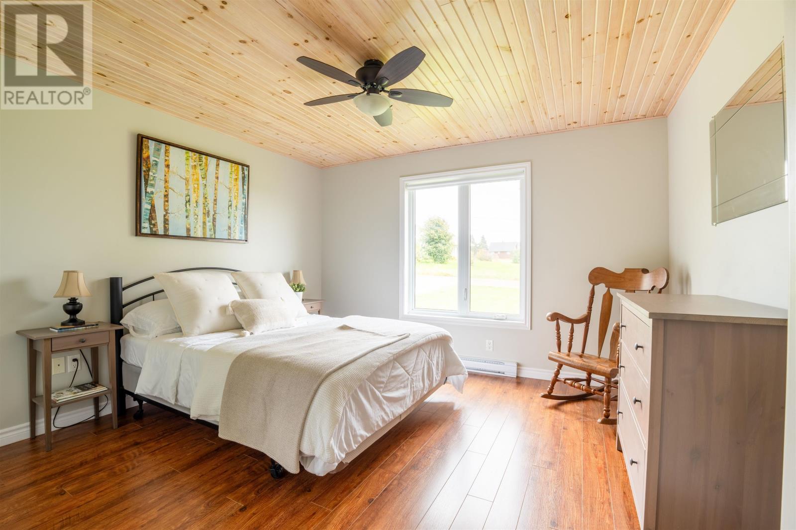 25 BURNS Avenue - 25