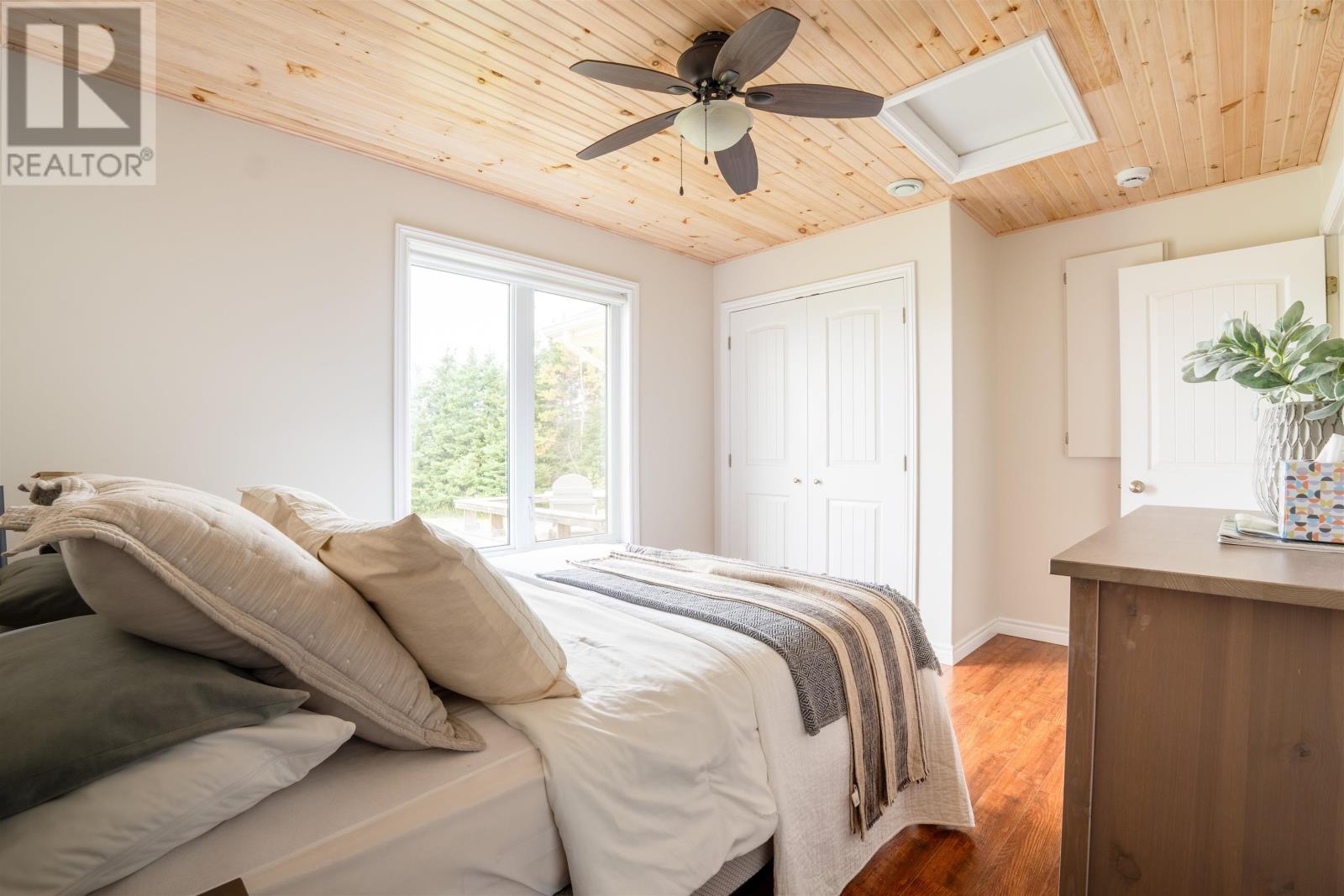 25 BURNS Avenue - 33