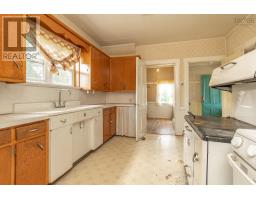 Foyer - 212 Highway 203, Carleton, NS B5A5R2 Photo 14