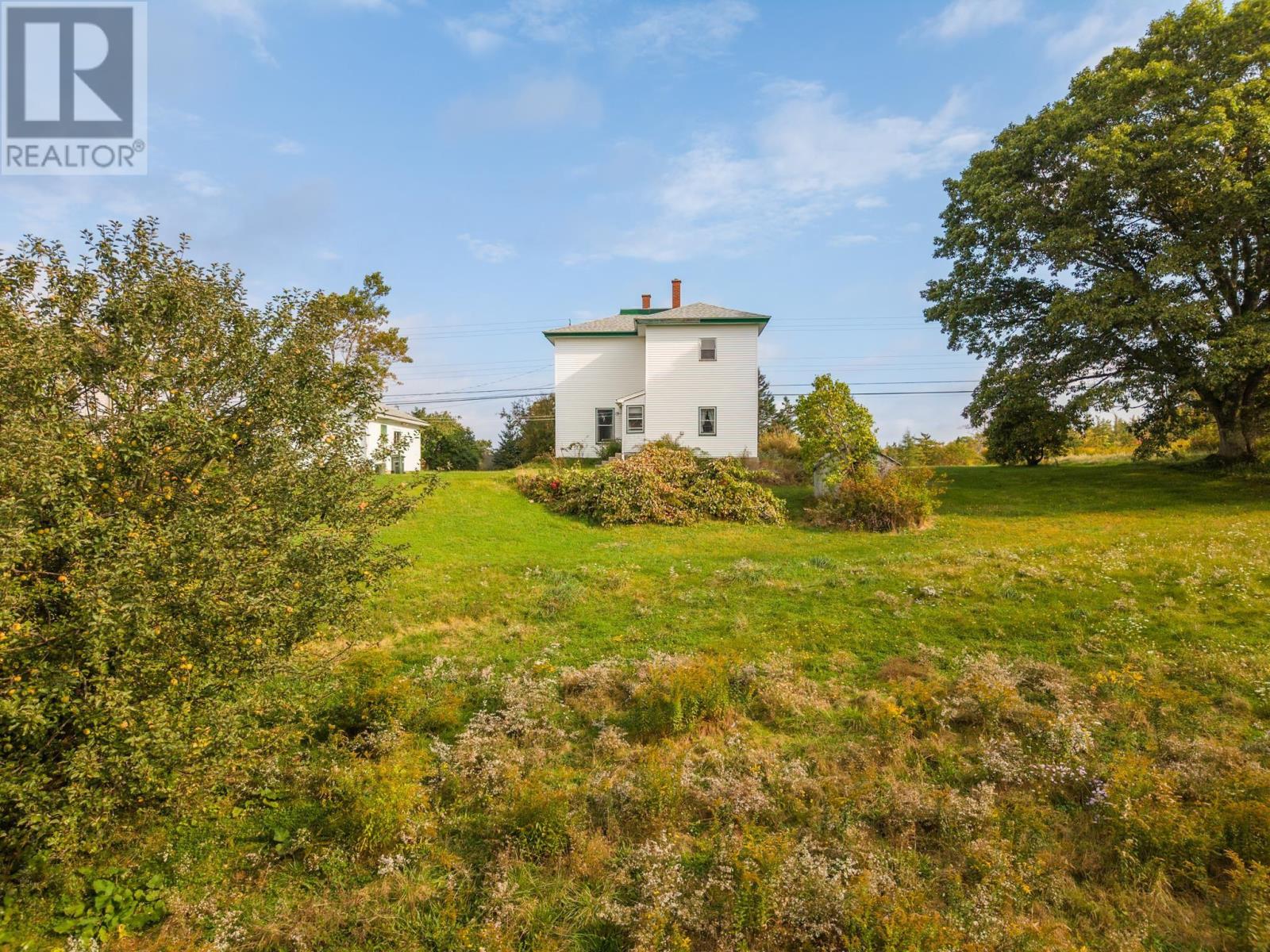 212 Highway 203 - Image 6