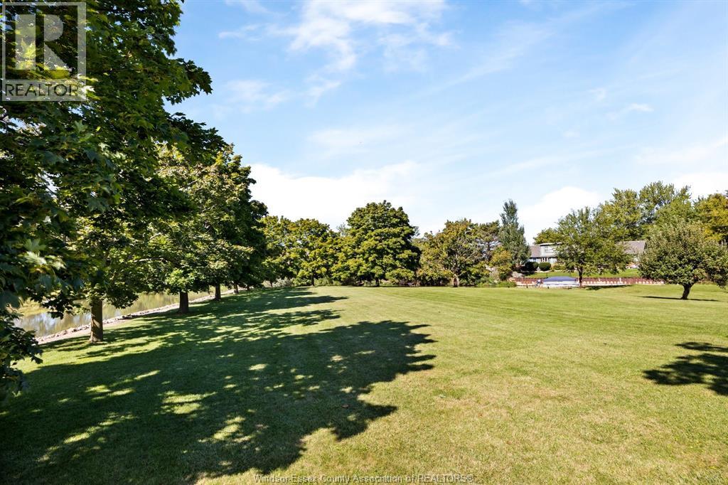931 EAST RUSCOM RIVER ROAD - 35