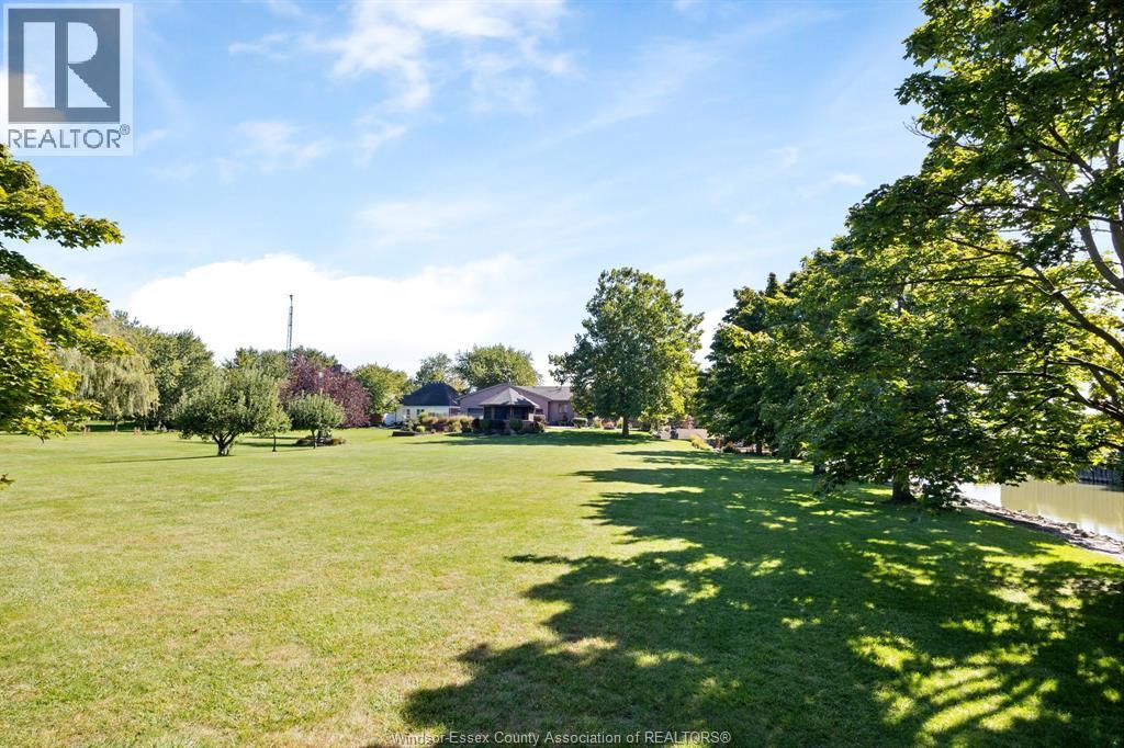 931 EAST RUSCOM RIVER ROAD - Image 37