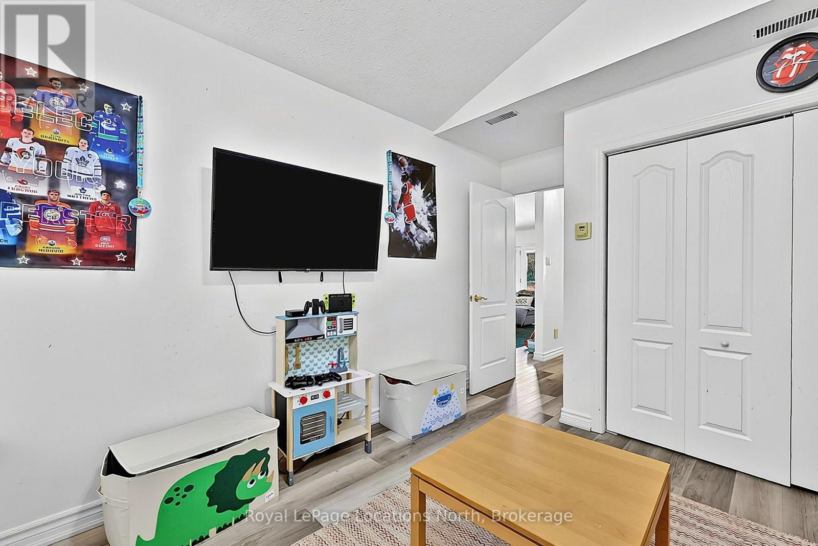 39 FOREST DRIVE - 28