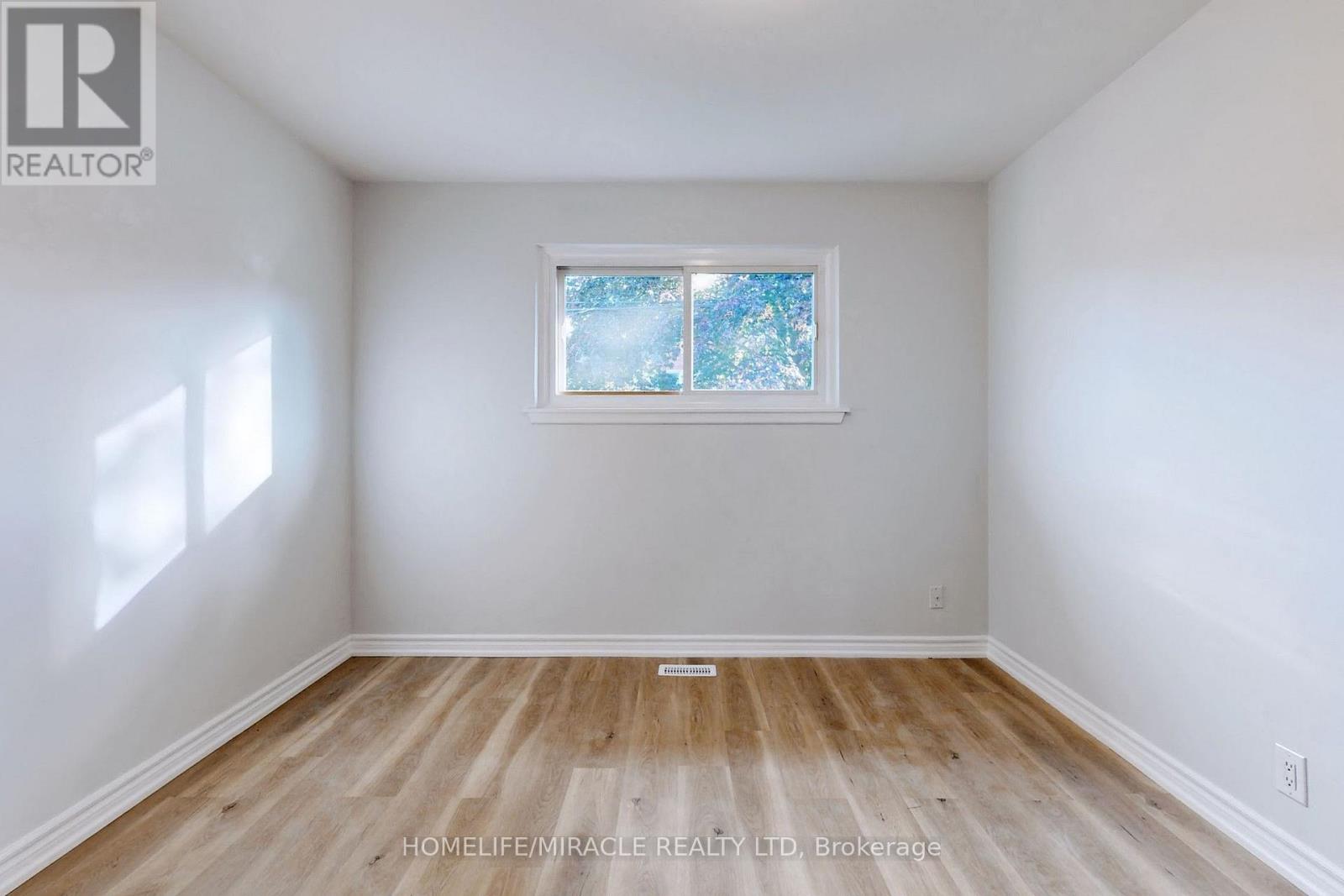 Main Floor- 253 Wilson Road North, Oshawa, ON photo 19