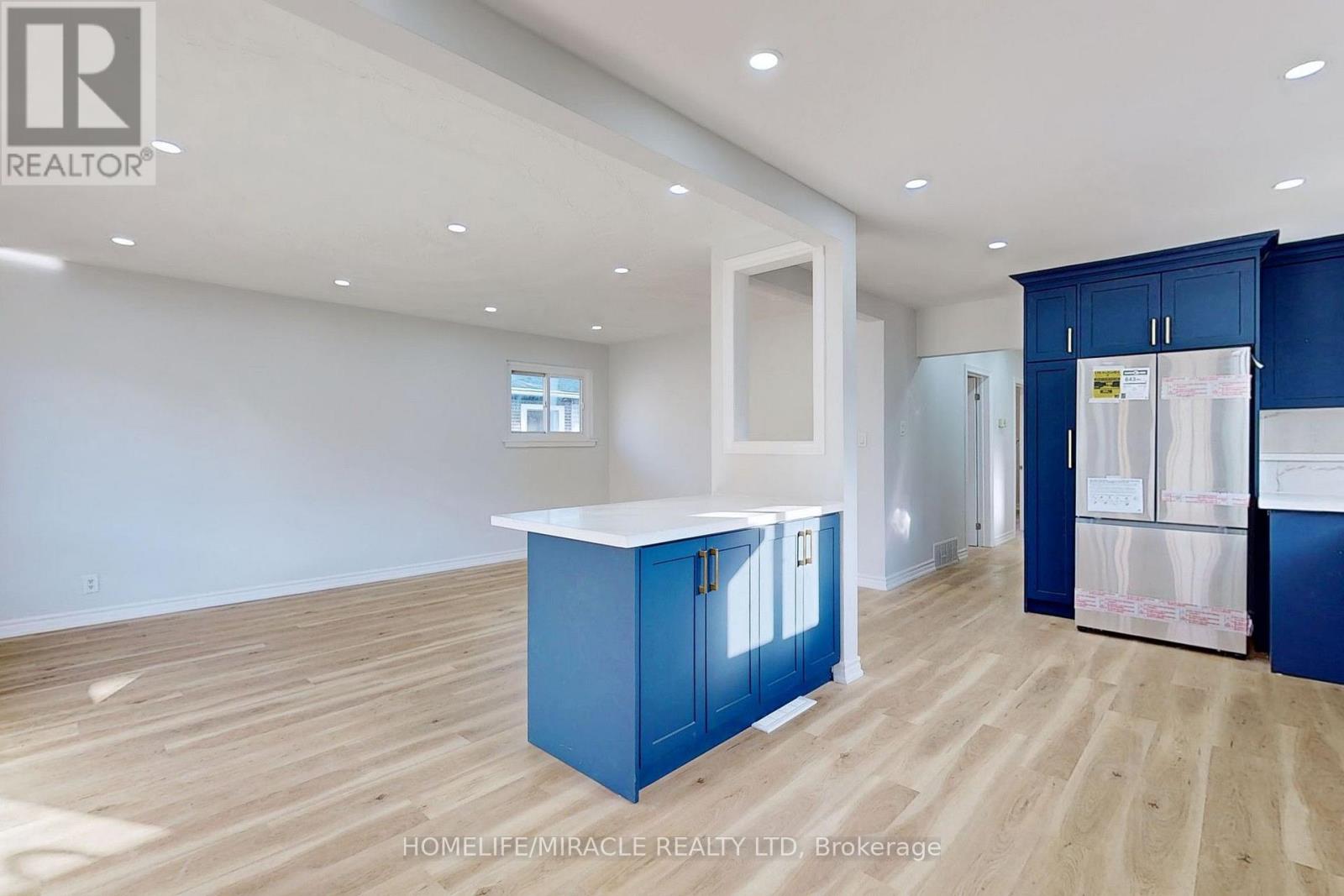 Main Floor- 253 Wilson Road North, Oshawa, ON photo 7