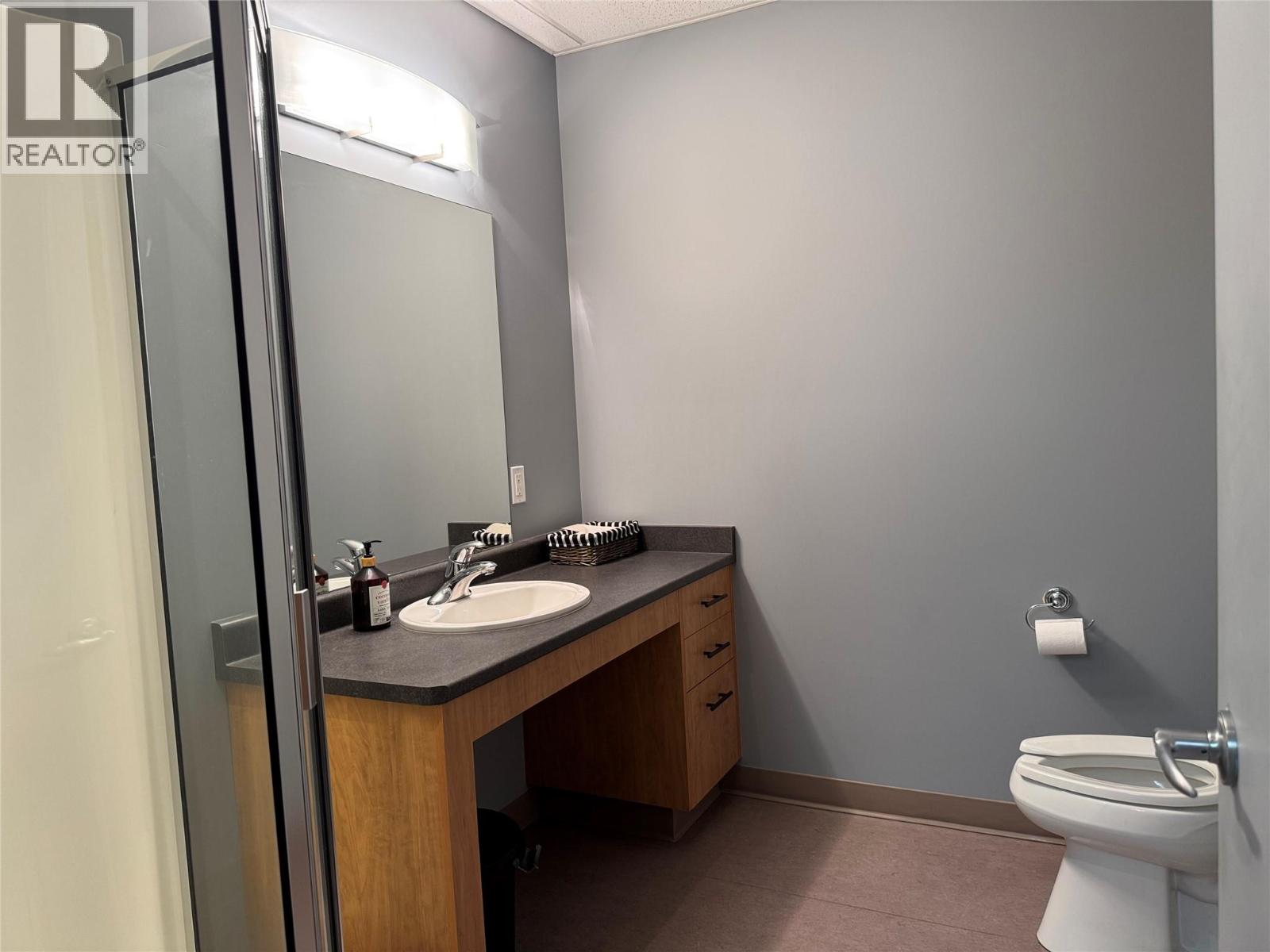 13615 Victoria Road N Unit# 104, Summerland