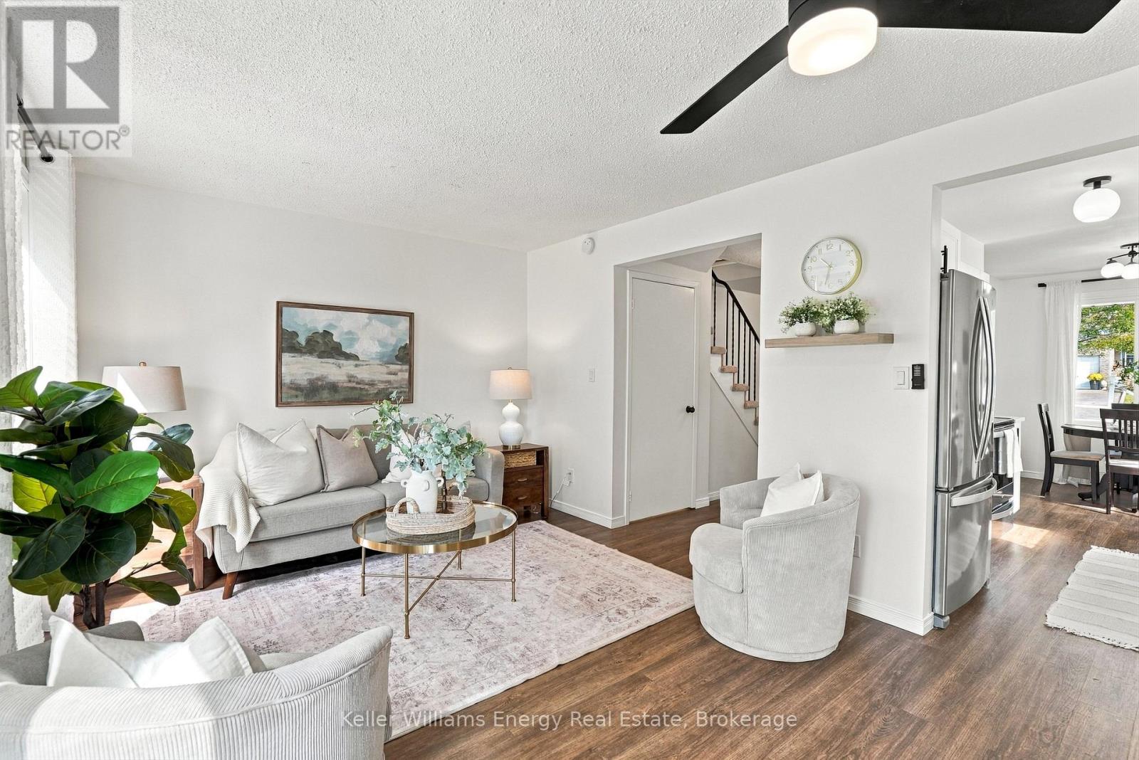 6 Overbank Drive, Oshawa, ON photo 13