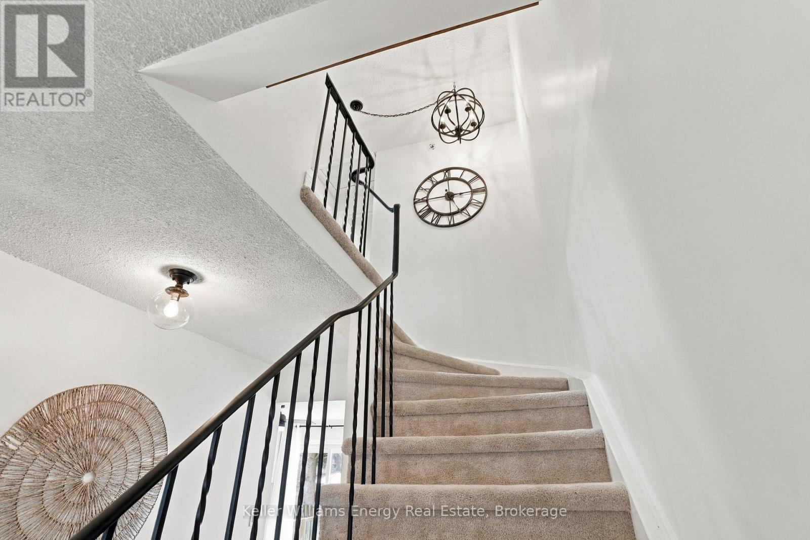 6 Overbank Drive, Oshawa, ON photo 18
