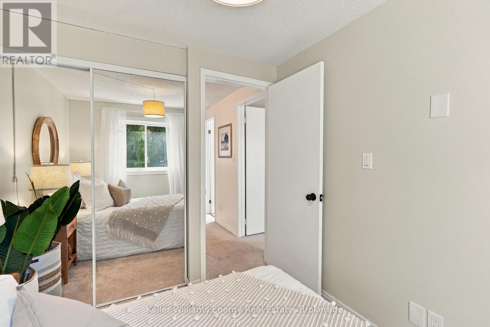 6 Overbank Drive, Oshawa, ON photo 24