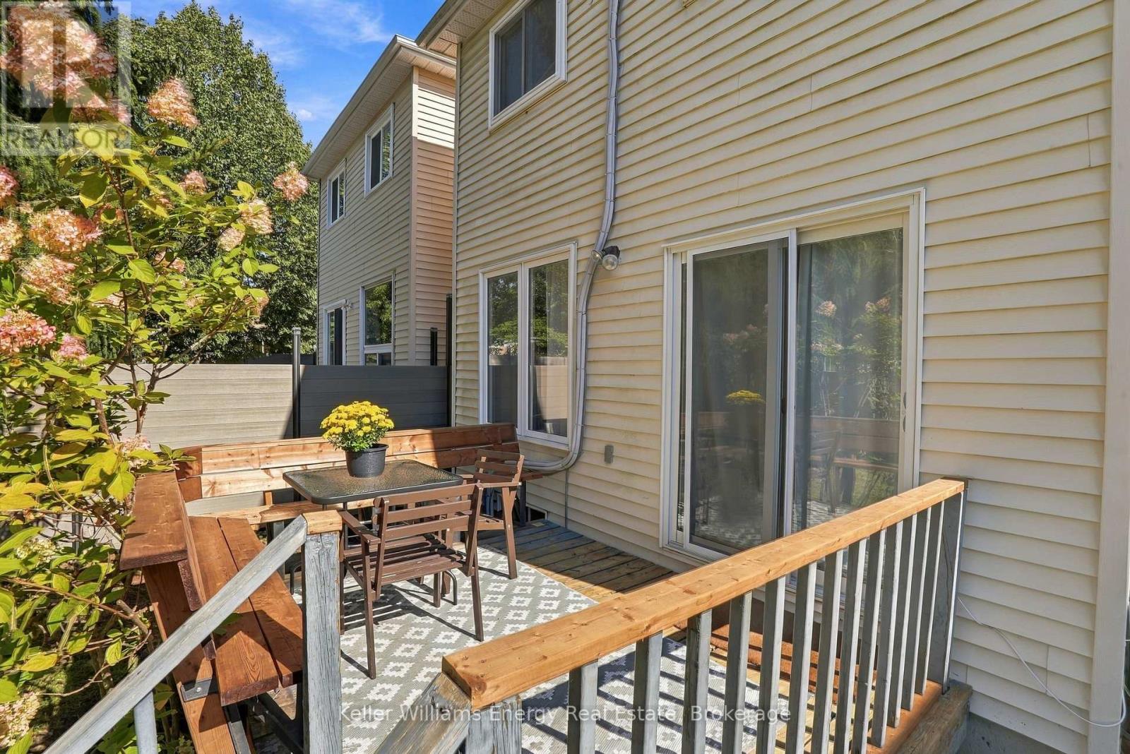 6 Overbank Drive, Oshawa, ON photo 39