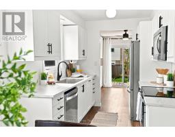 6 Overbank Drive, Oshawa, ON L1J7X9 Photo 8