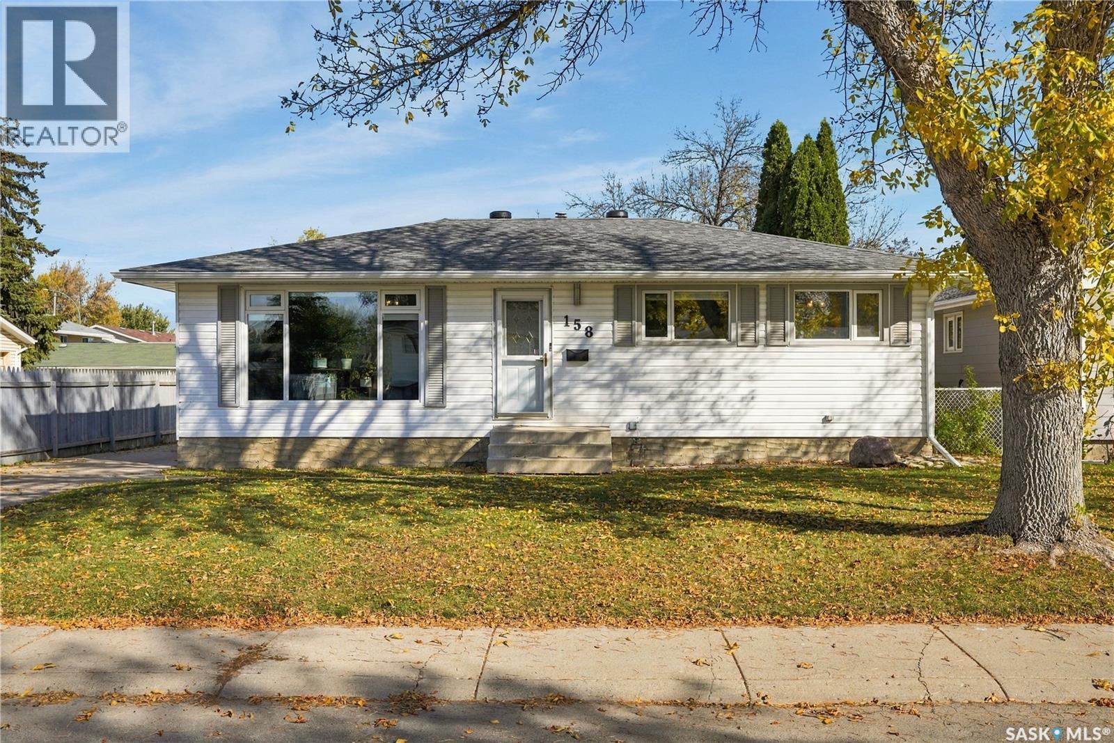 158 Smallwood CRESCENT, Saskatoon — photo 2