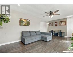Family room - 158 Smallwood Crescent, Saskatoon, SK S7L4Z6 Photo 9