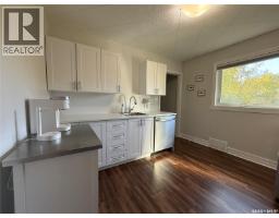 190 Victoria Avenue, Yorkton, SK S3N1T1 Photo 9