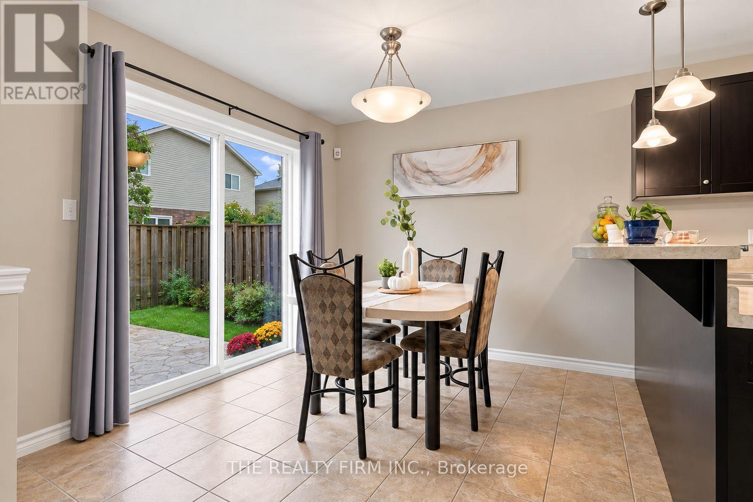 884 REEVES AVENUE - Image 16