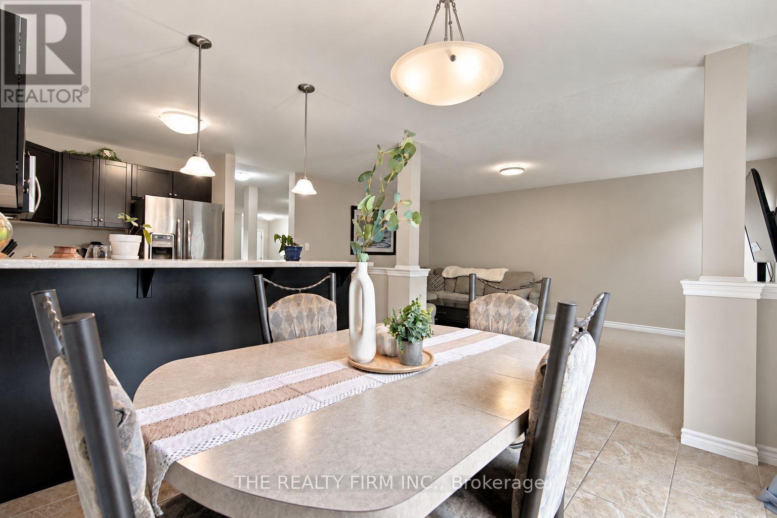 884 REEVES AVENUE - Image 17