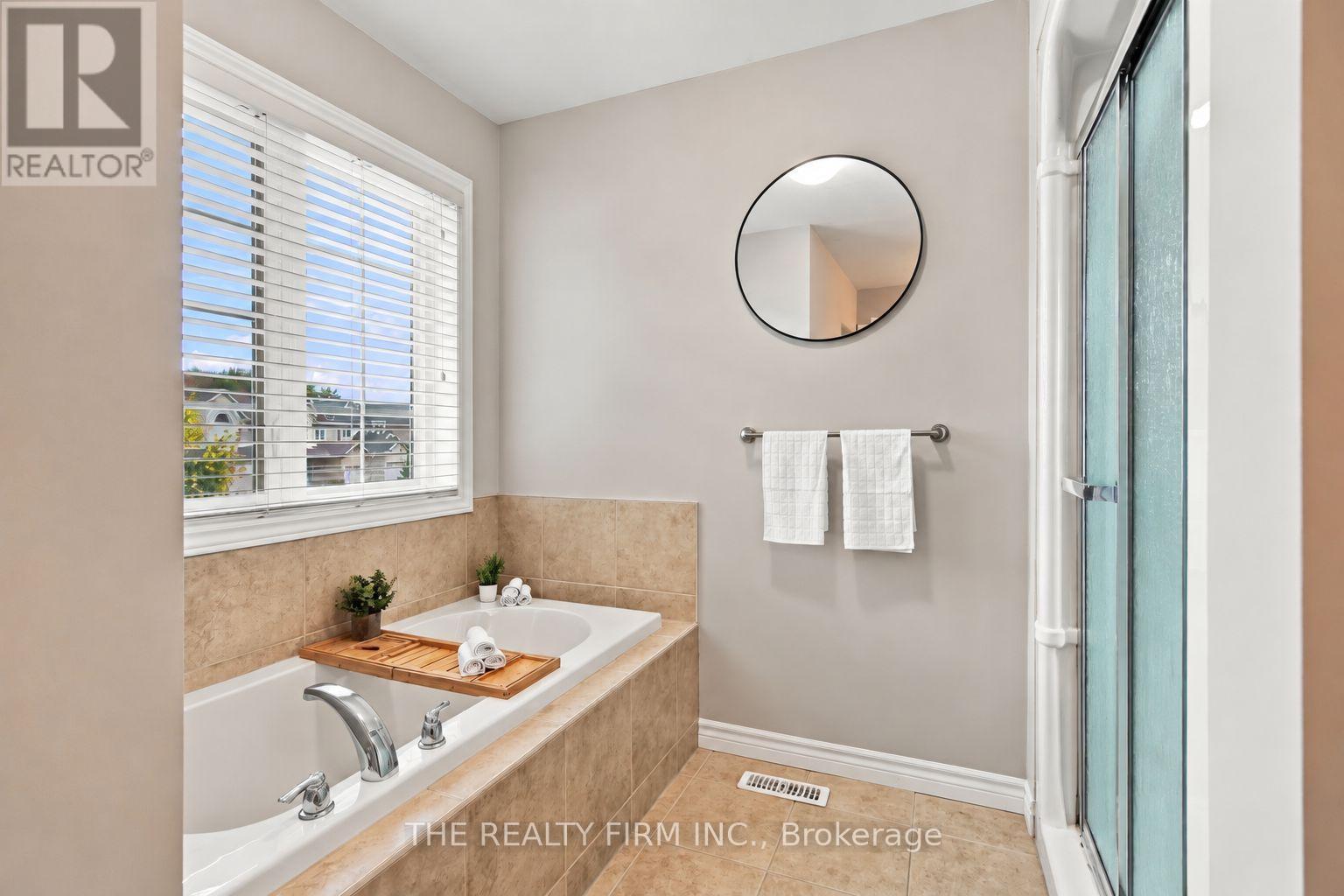 884 REEVES AVENUE - Image 28